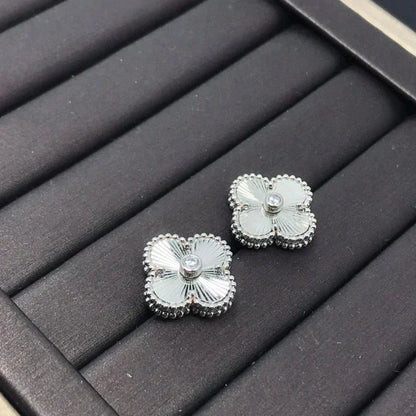 [Eterna Jewels]CLOVER MINI 9.5MM LASER EARRINGS