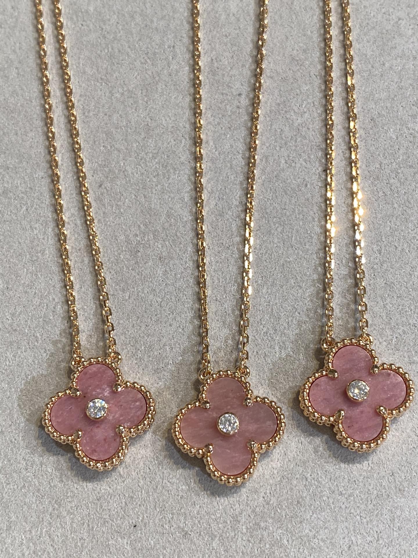 [Eterna Jewels]CLOVER 15MM DIAMOND RHODONITE NECKLACE