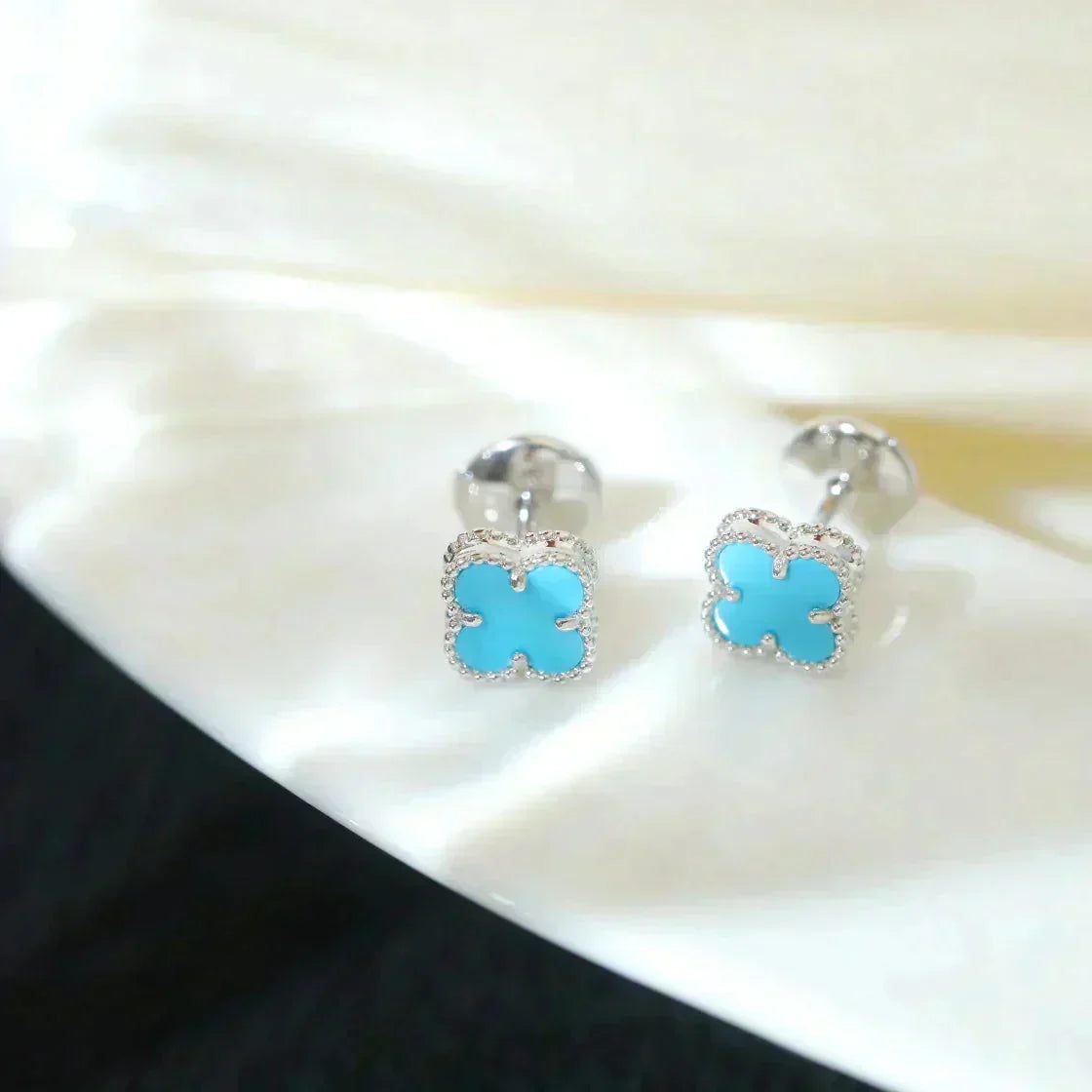 [Eterna Jewels]CLOVER MINI 9.5MM ONYX STUD EARRINGS SILVER