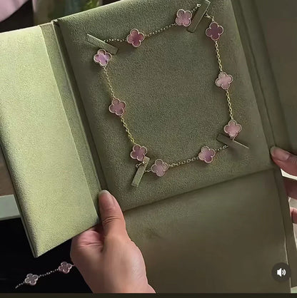[Eterna Jewels Jewellery] Pink Necklace with Ten Clover Designs