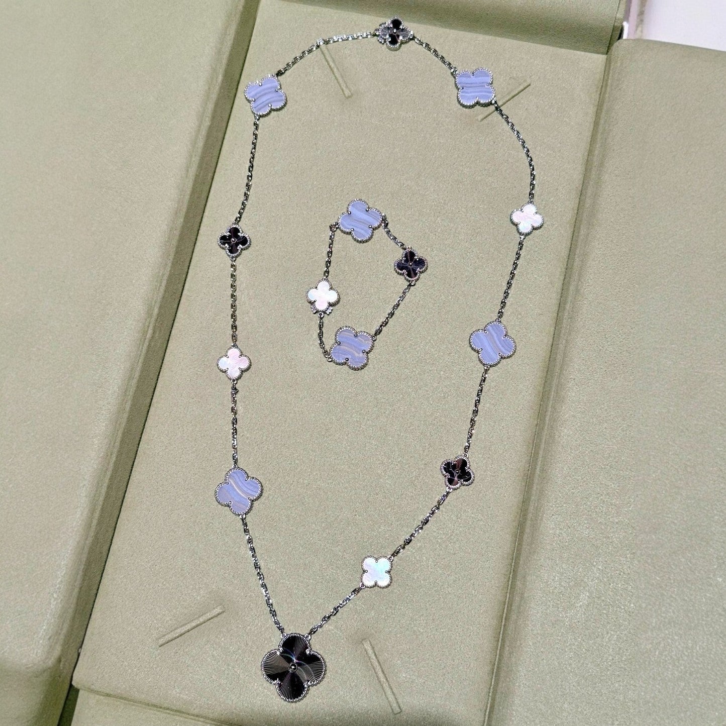 [Eterna Jewels]DETACHABLE CLOVER 15(11+4) FLOWER SILVER NECKLACE SET
